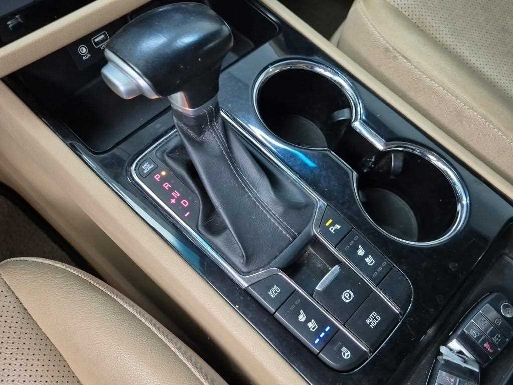 KIA Carnival - Vista 9