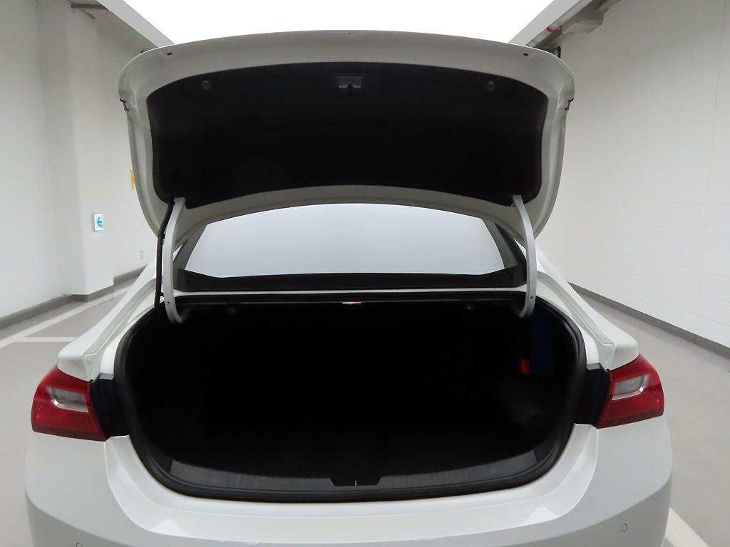 Chevrolet Malibu 2016 Blanco - Importación desde Corea - HF Imports Iquique - Foto 17
