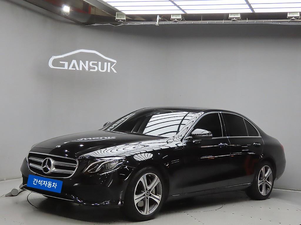 Mercedes Benz E class - Vista 2