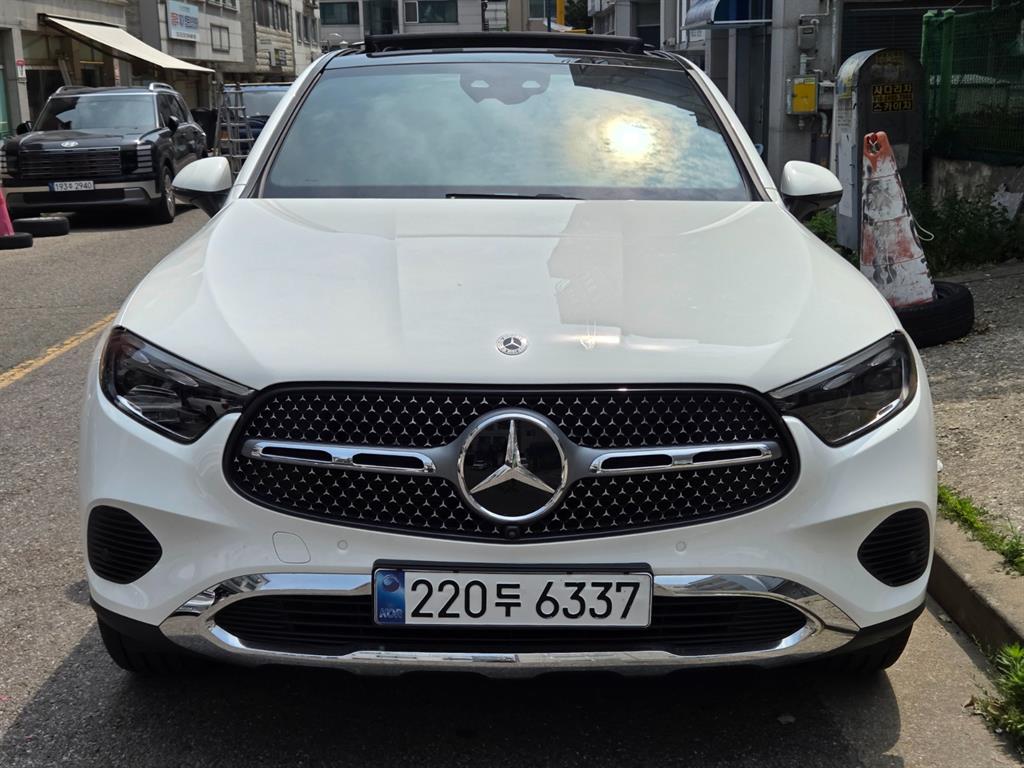 Mercedes Benz GLC Class - Vista 2
