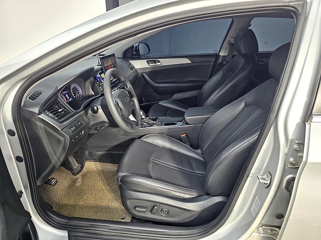HYUNDAI Sonata - Vista 10