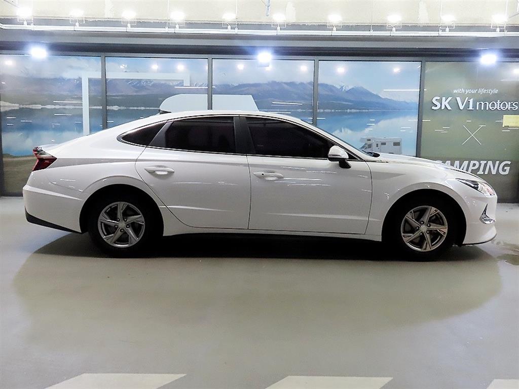 HYUNDAI Sonata - Vista 3