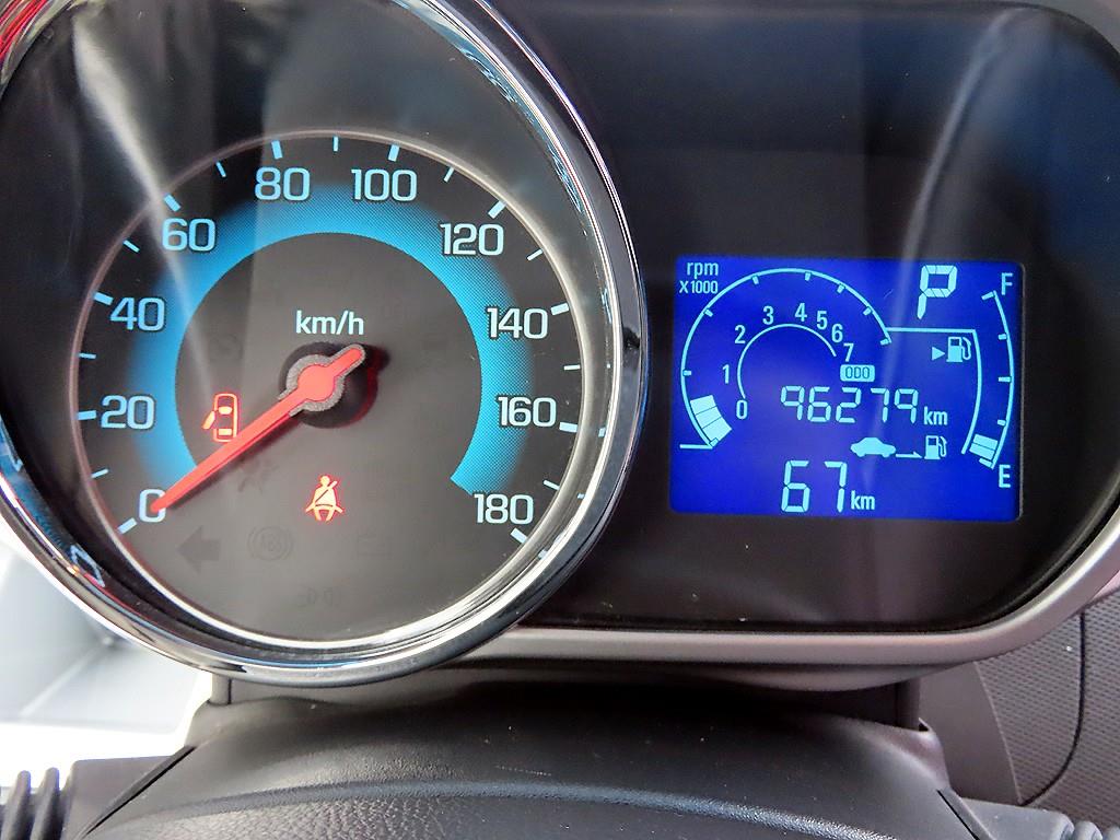 Chevrolet Spark - Vista 11