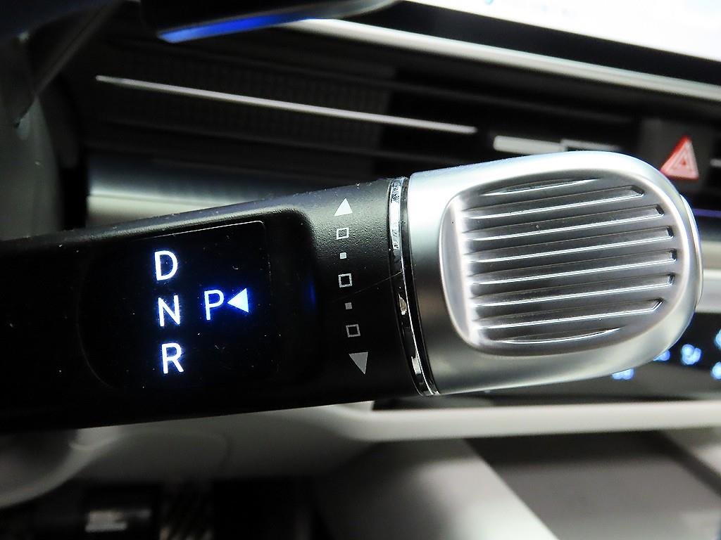 HYUNDAI Ioniq 6 - Vista 12