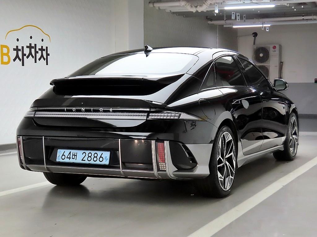 HYUNDAI Ioniq 6 - Vista 6