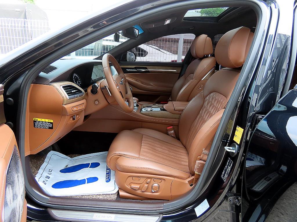Genesis G90 - Vista 7