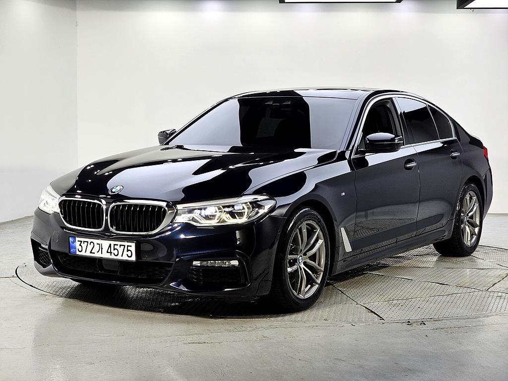 BMW 5 Series 2017 Negro - Importación desde Corea - HF Imports Iquique - Foto 1