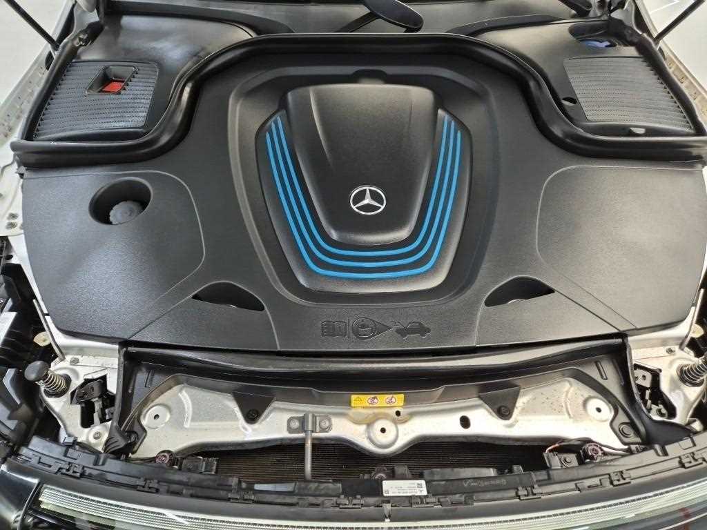 Mercedes Benz EQC - Vista 7