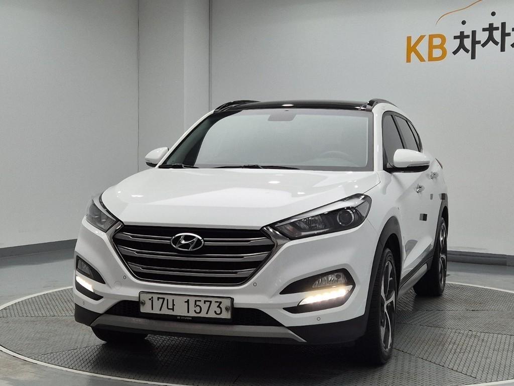 HYUNDAI Tucson 2017 Blanco - Importación desde Corea - HF Imports Iquique - Foto 1