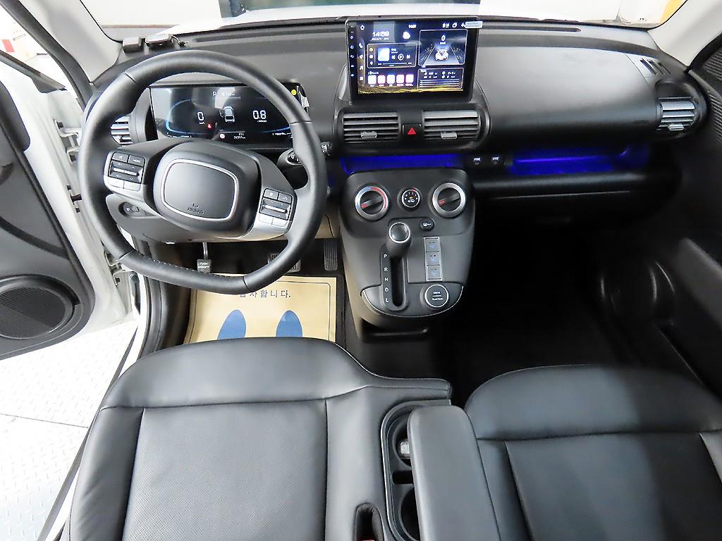 HYUNDAI Casper - Vista 9