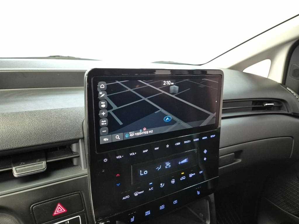 HYUNDAI Staria 2022 Plateado - Importación desde Corea - HF Imports Iquique - Foto 15