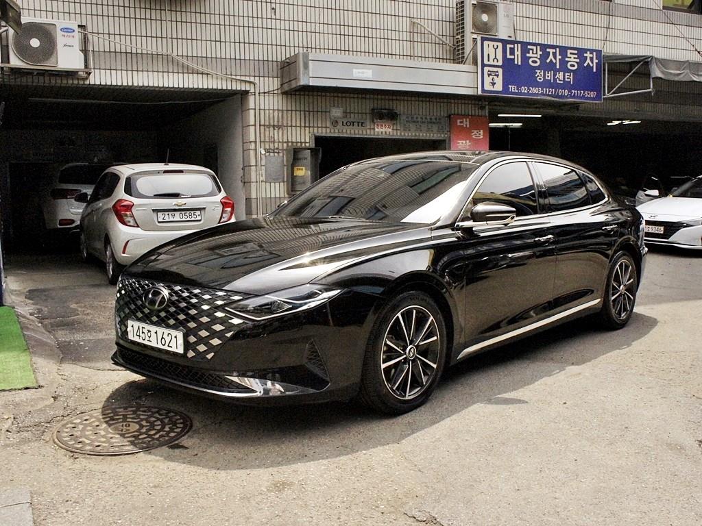 HYUNDAI Grandeur - Vista 2