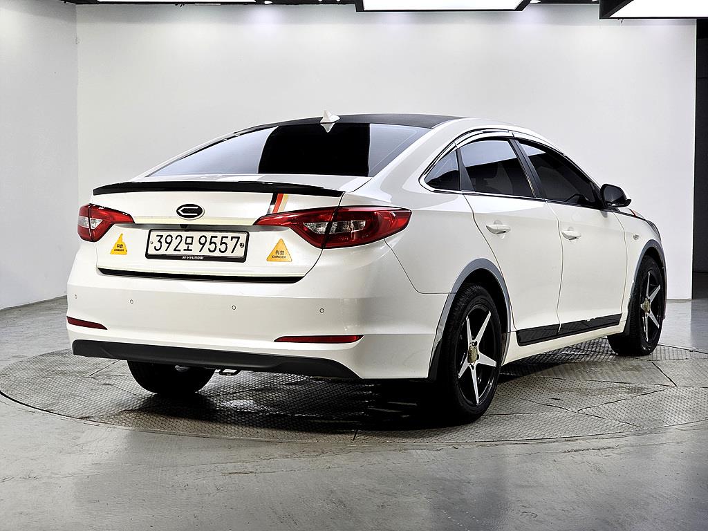 HYUNDAI Sonata - Vista 6