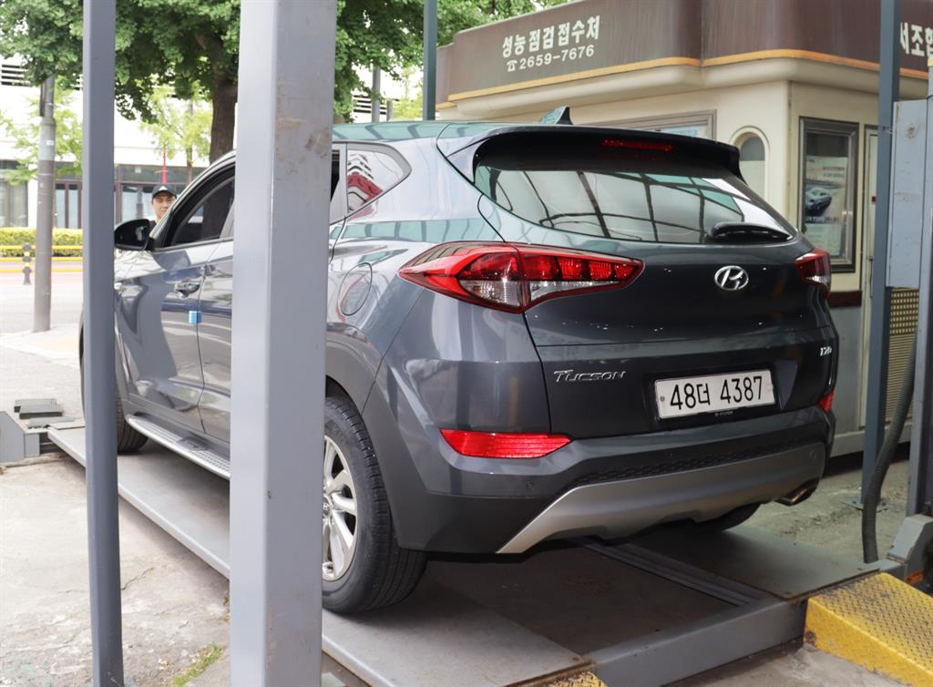 HYUNDAI Tucson - Vista 5