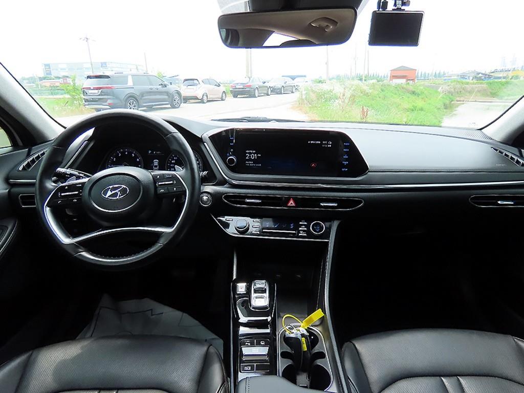 HYUNDAI Sonata - Vista 11