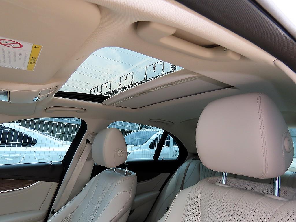 Mercedes Benz E class 2018 Blanco - Importación desde Corea - HF Imports Iquique - Foto 17