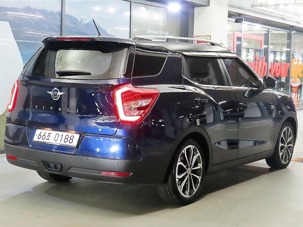 Ssangyong Tivoli - Vista 6