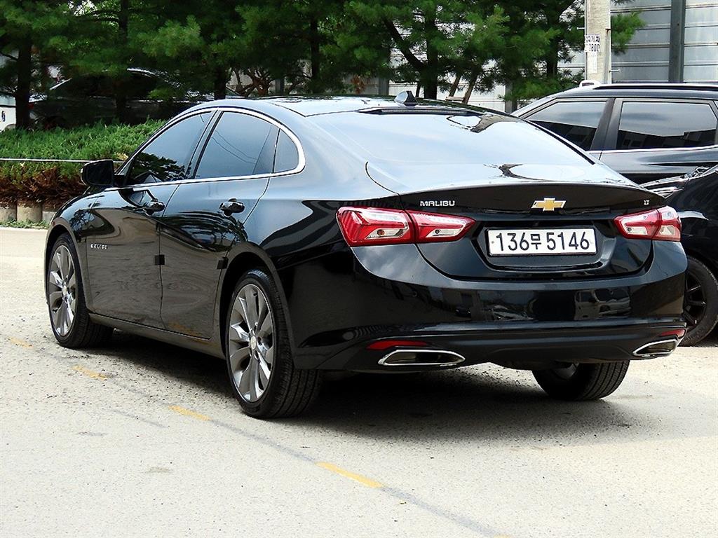 Chevrolet Malibu - Vista 3