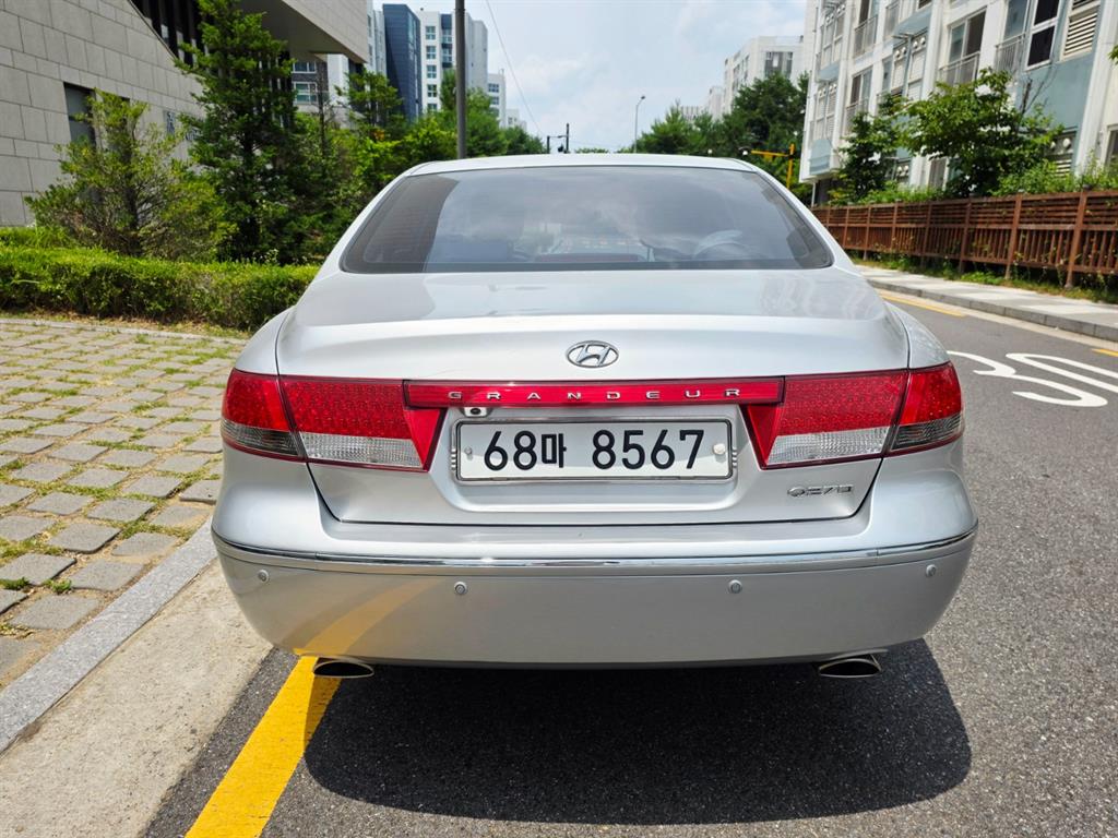 HYUNDAI Grandeur - Vista 2