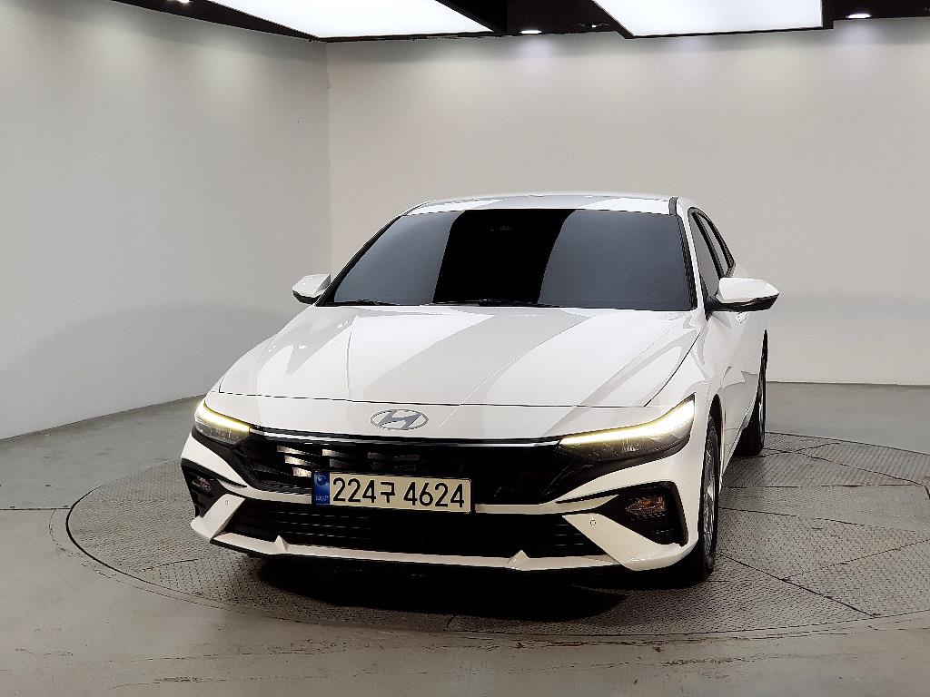 HYUNDAI Avante - Vista 2