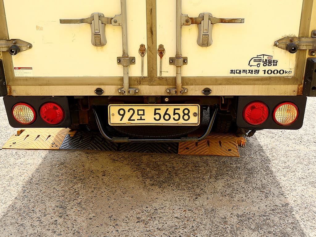 Small Truck Freezer Box(Low Deck) 2021 Blanco - Importación desde Corea - HF Imports Iquique - Foto 17