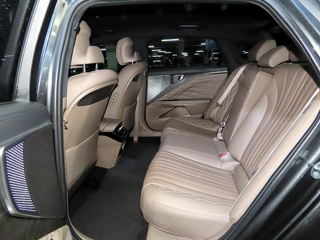 KIA K8 - Vista 7