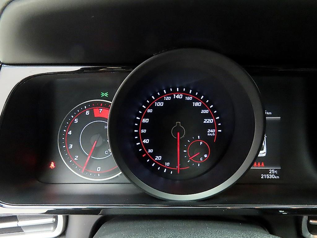 HYUNDAI Avante - Vista 10