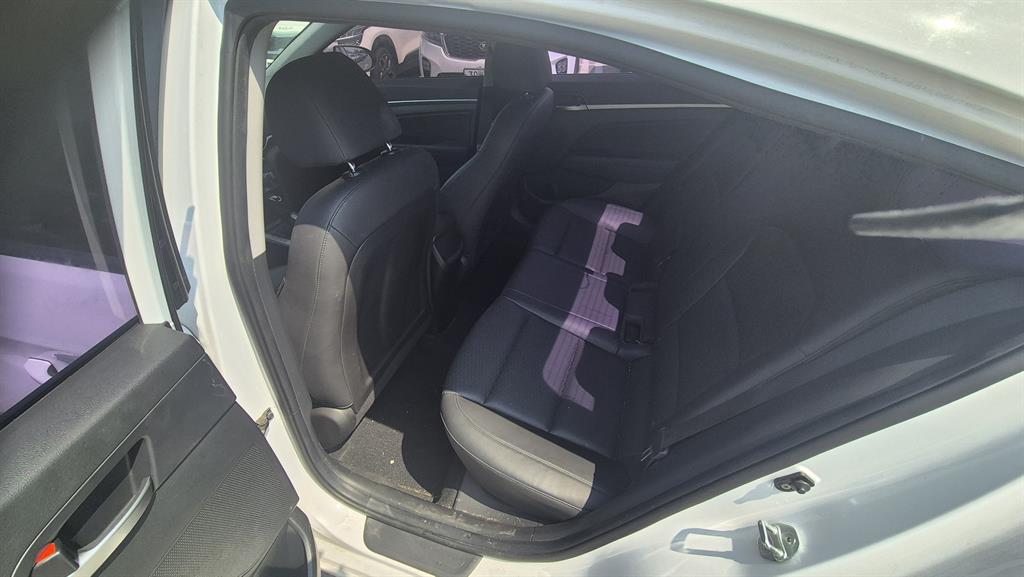 HYUNDAI Avante 2019 Blanco - Importación desde Corea - HF Imports Iquique - Foto 13