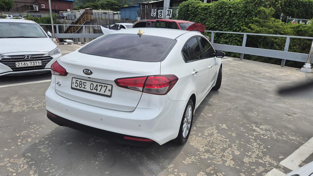 KIA K3 - Vista 2
