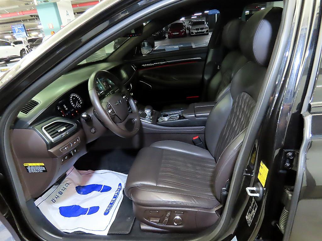 Genesis G90 - Vista 8