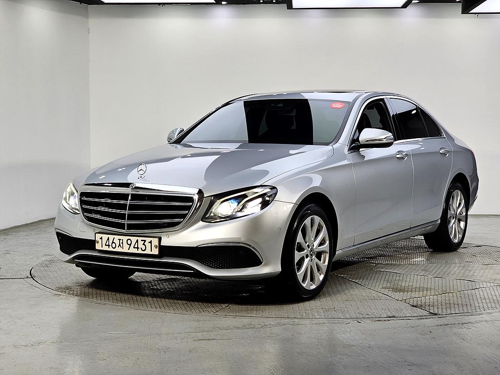 Mercedes Benz E class 2019 Plateado - Importación desde Corea - HF Imports Iquique - Foto 1
