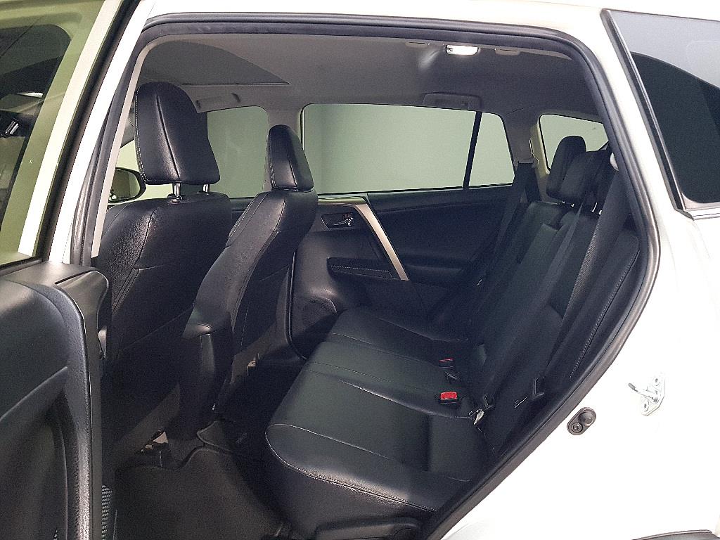 Toyota RAV4 - Vista 11