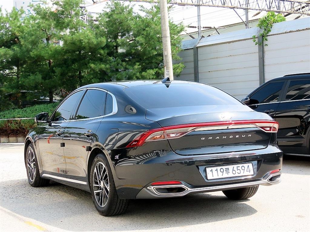 HYUNDAI Grandeur - Vista 3