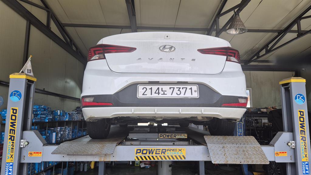 HYUNDAI Avante 2019 Blanco - Importación desde Corea - HF Imports Iquique - Foto 18