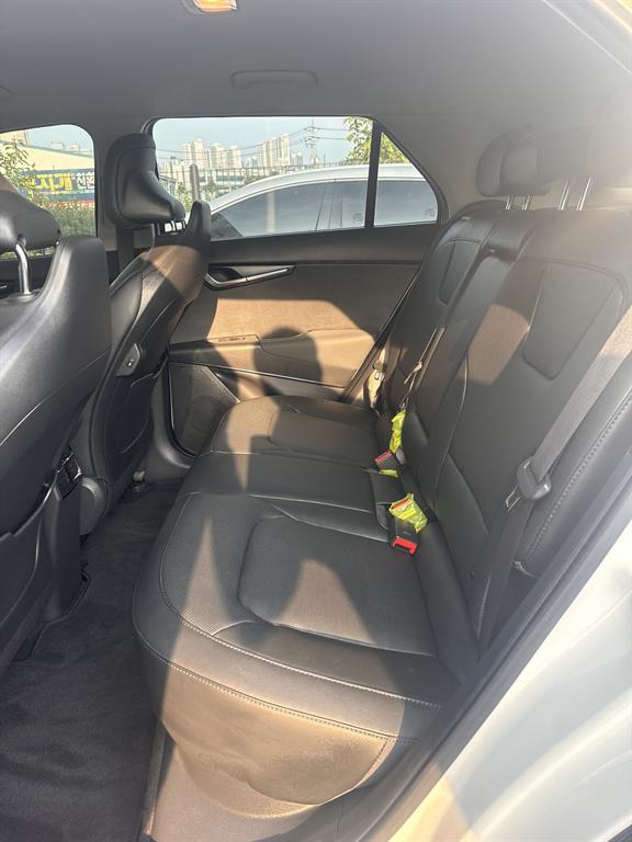 KIA Niro - Vista 8
