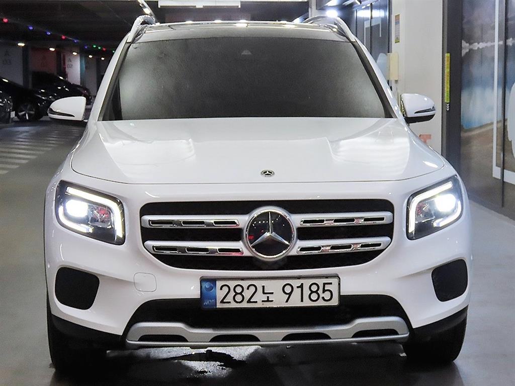 Mercedes Benz GLB Class - Vista 2