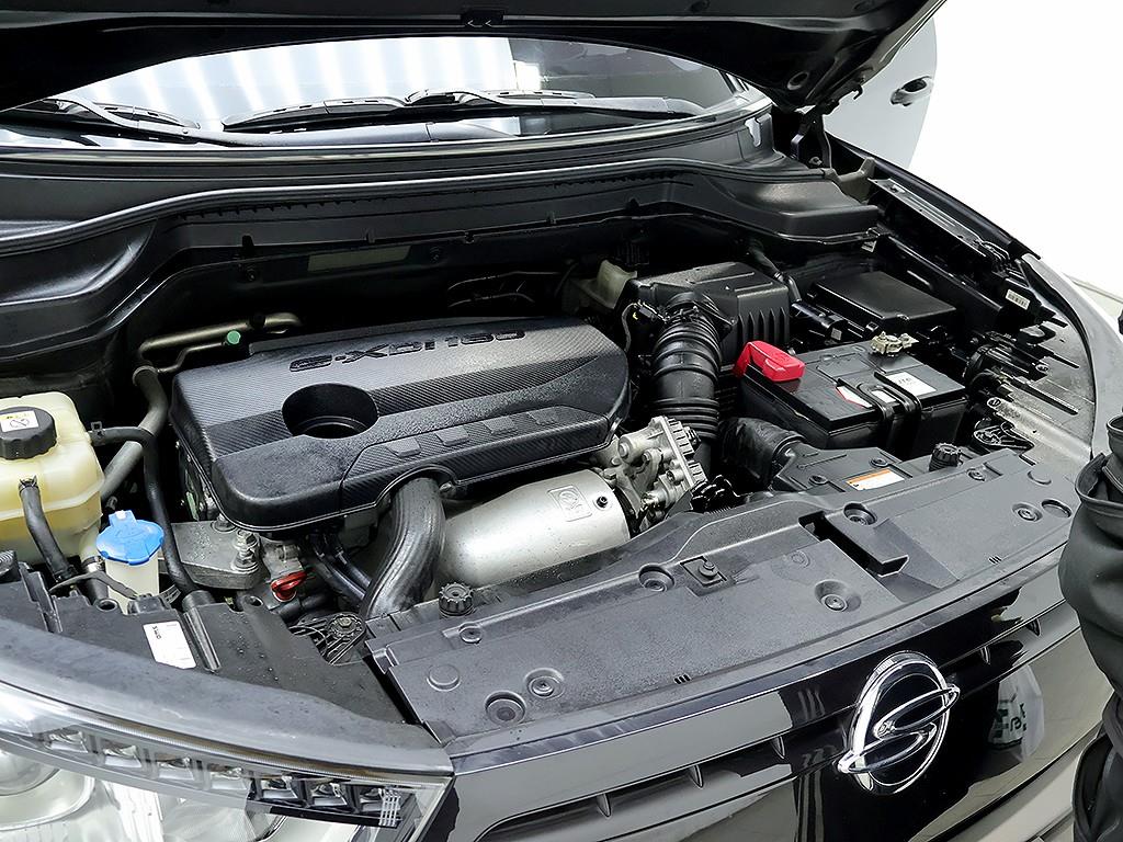 Ssangyong Tivoli - Vista 9
