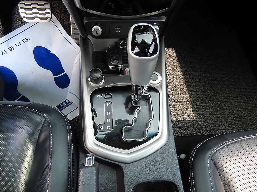 Ssangyong Tivoli - Vista 12