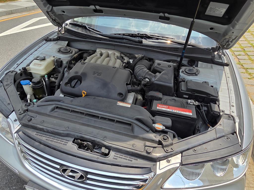 HYUNDAI Grandeur - Vista 8