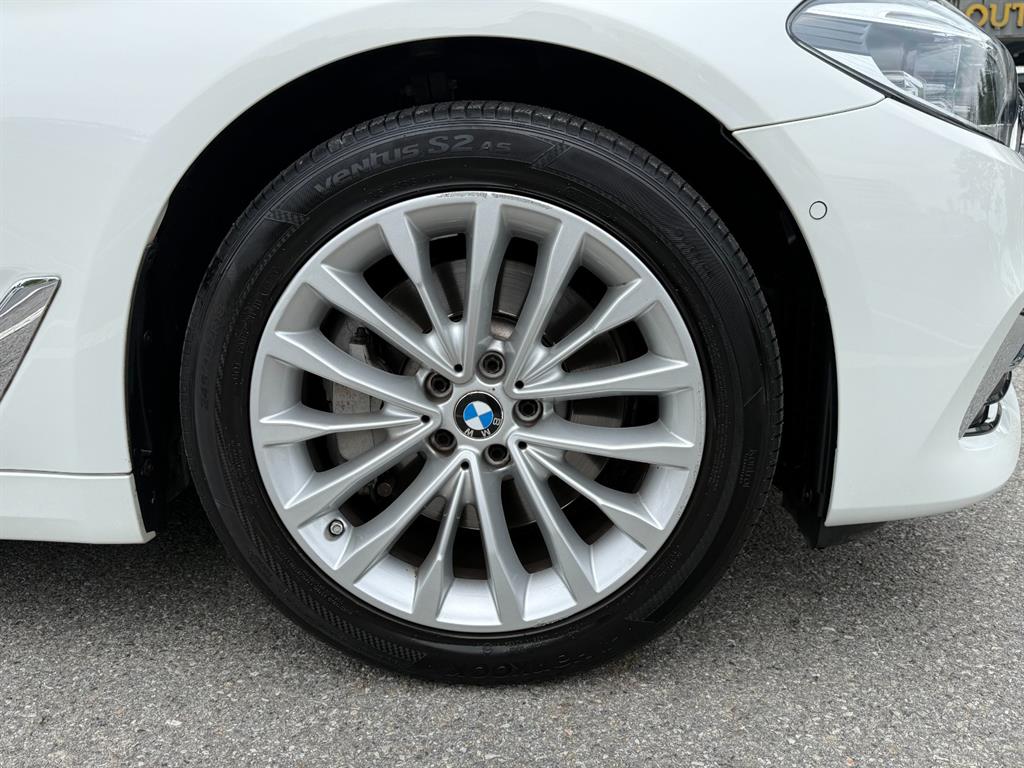 BMW 5 Series - Vista 11