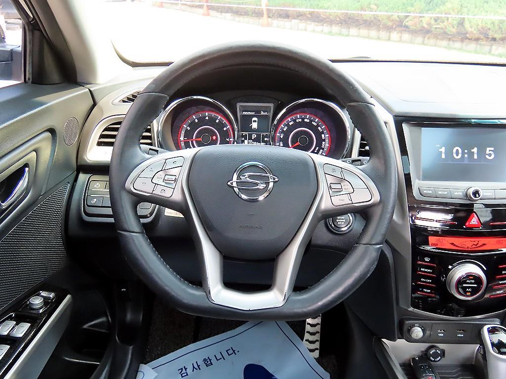 Ssangyong Tivoli - Vista 10