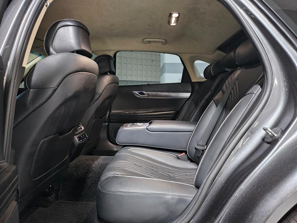 Genesis G80 - Vista 9