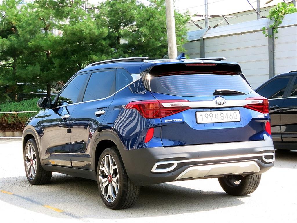 KIA Seltos - Vista 3