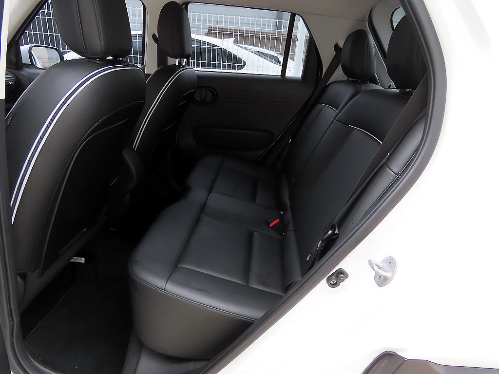 HYUNDAI Casper - Vista 8