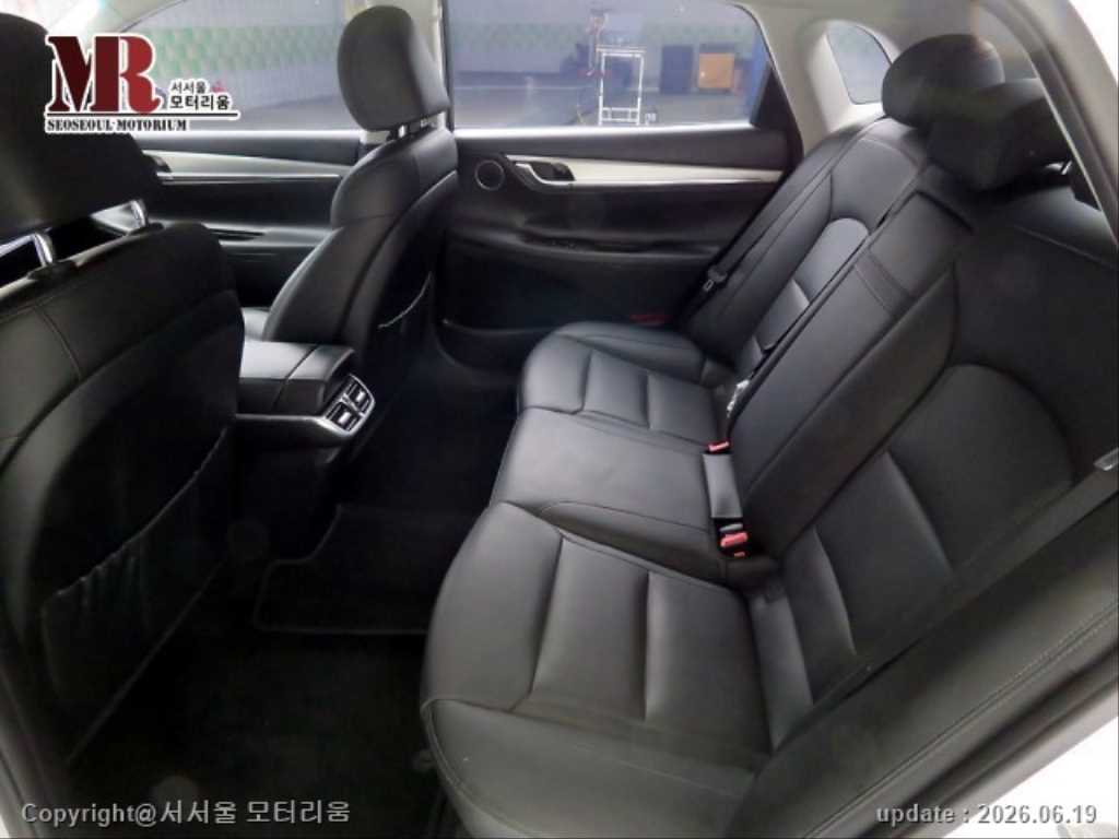 HYUNDAI Grandeur - Vista 6