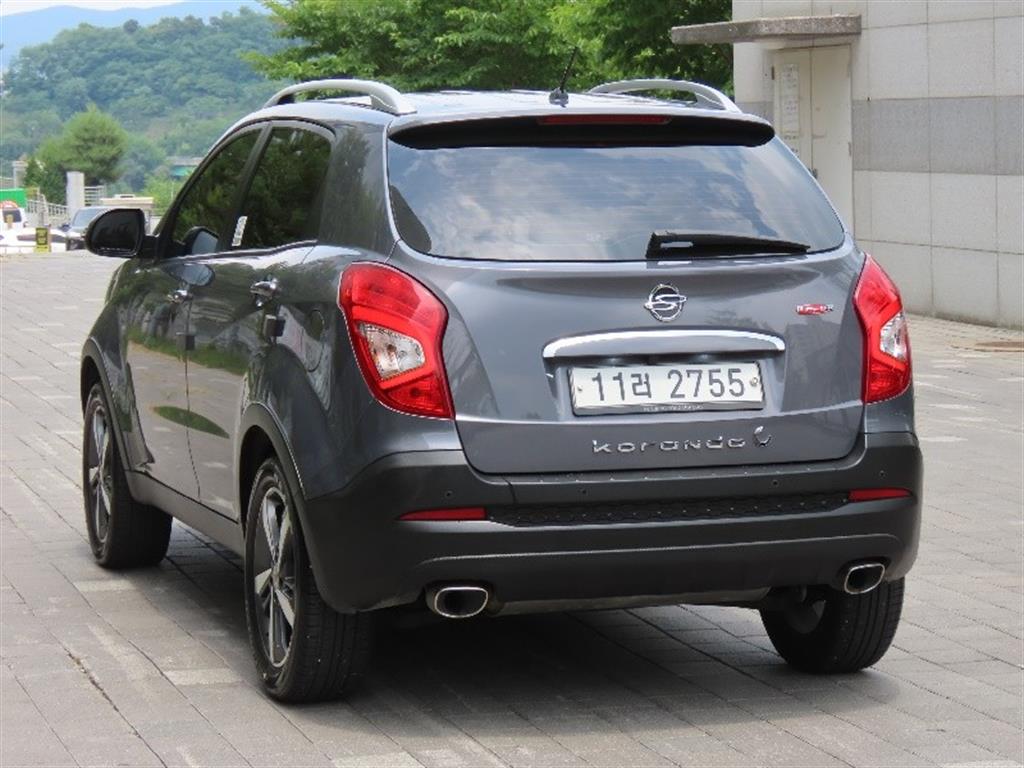 Ssangyong Korando - Vista 6