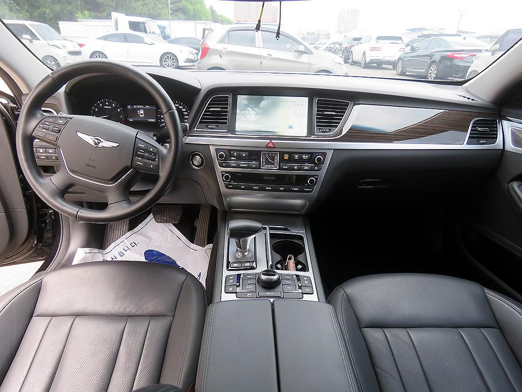 Genesis G80 - Vista 10