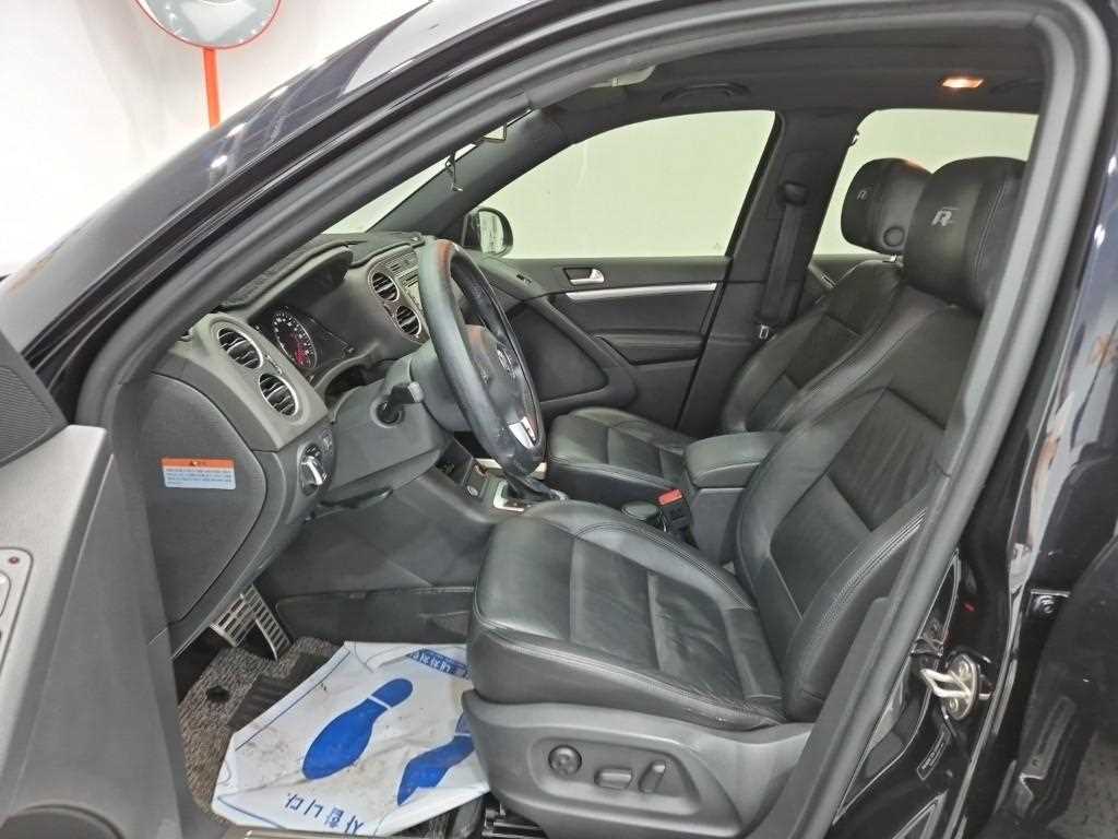 Volkswagen Tiguan 2015 Negro - Importación desde Corea - HF Imports Iquique - Foto 13