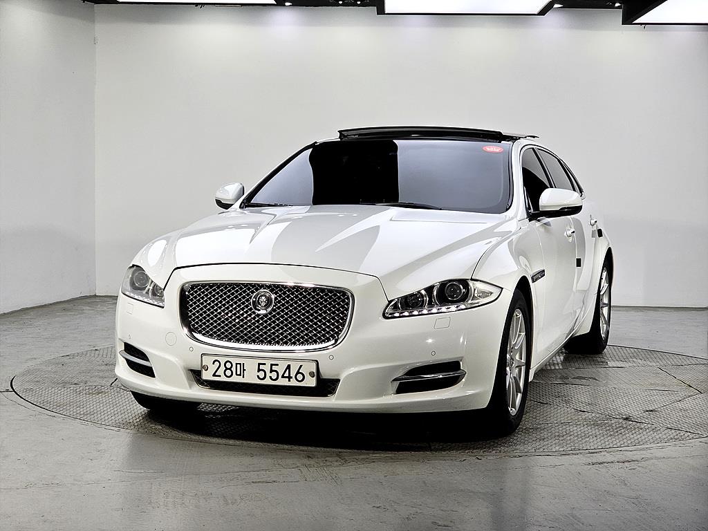 Jaguar XJ - Vista 2