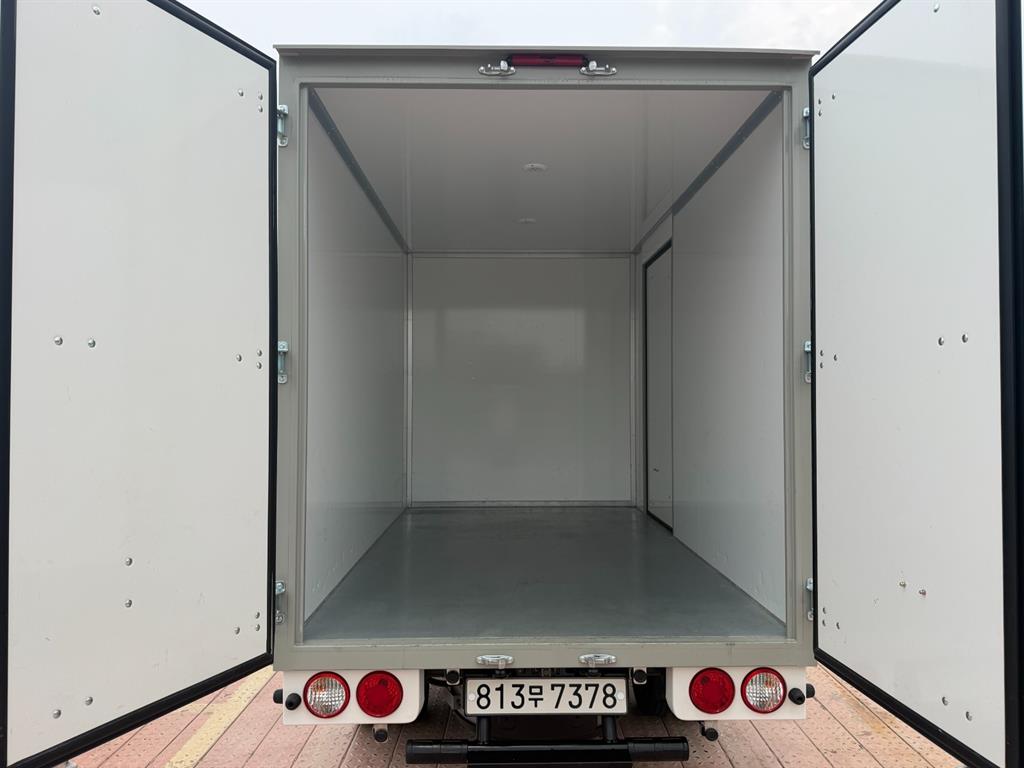 Small Truck Cargo (small) - Vista 8